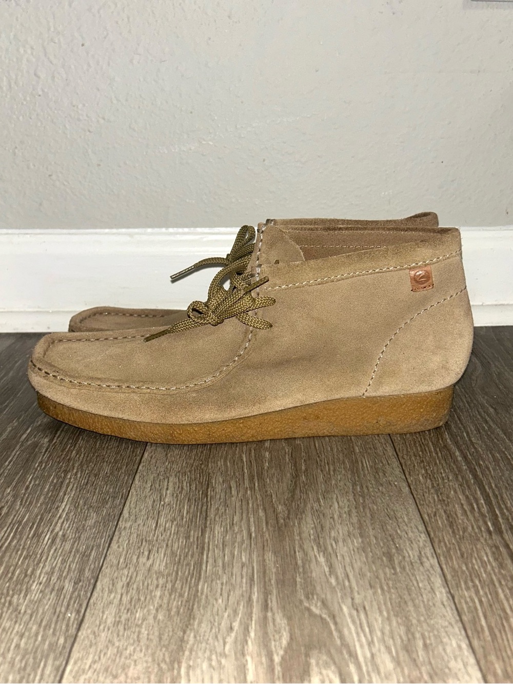 Clarks Tan Suede Men's Chukka Boots